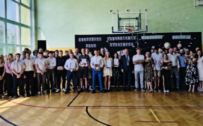 Deszcz confetti i… nagród – tak świętowaliśmy zakończenie roku szkolnego 2025/2026